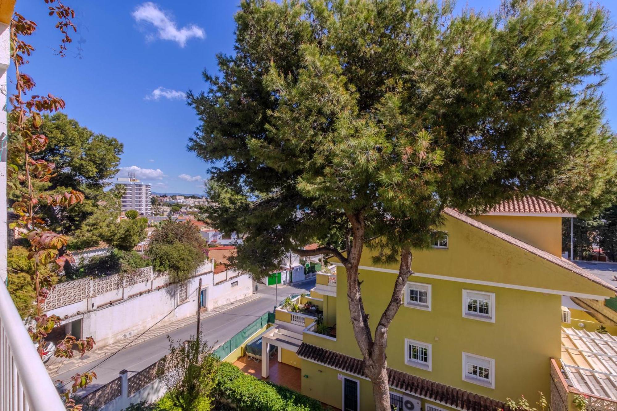 Shiny Studio With Pool & Carihuela Beach At 500M Торремолинос Экстерьер фото