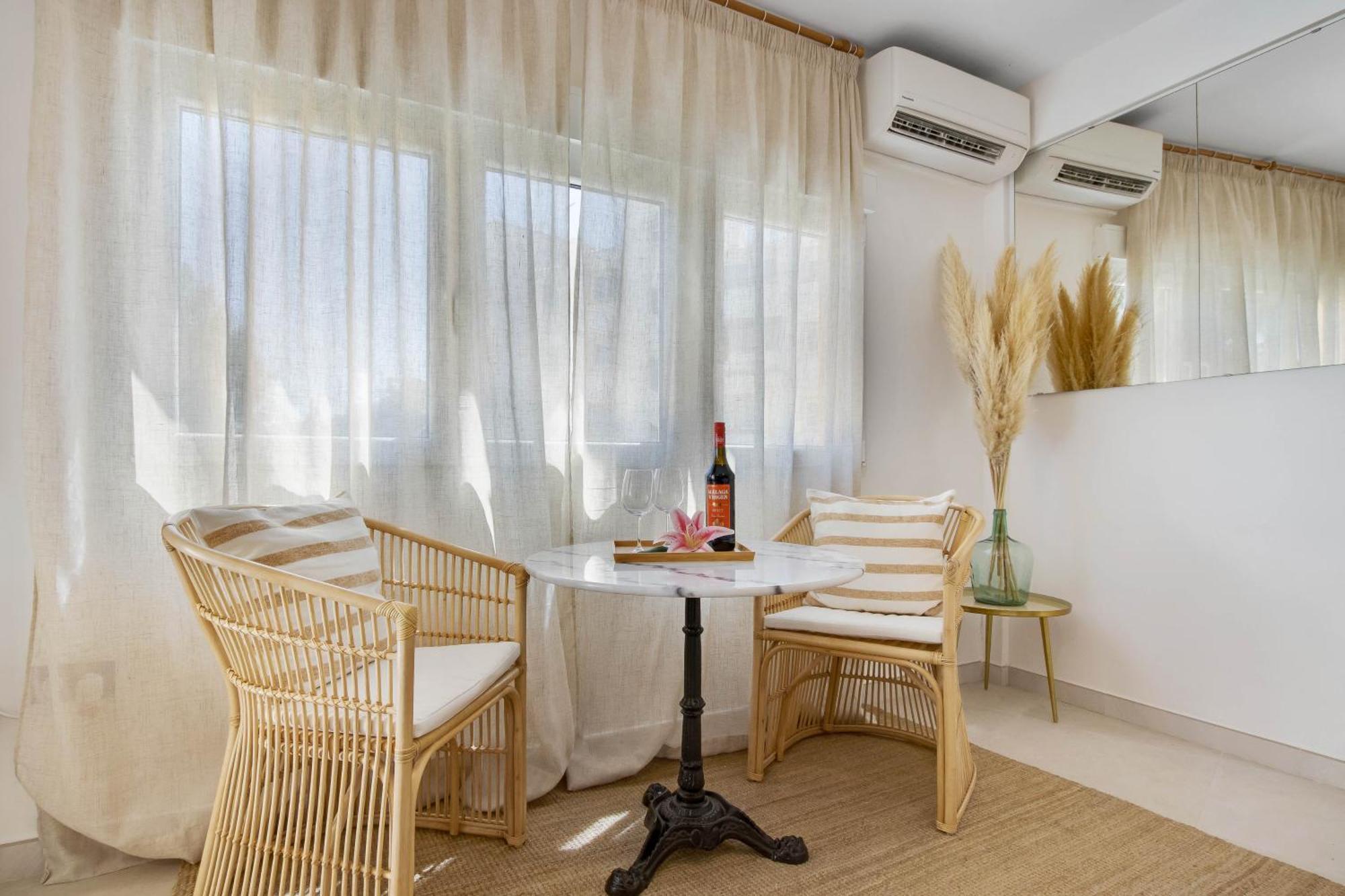 Shiny Studio With Pool & Carihuela Beach At 500M Торремолинос Экстерьер фото